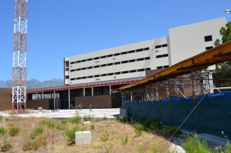 El PSOE critica que la Junta se olvide del hospital y de los institutos en Marbella