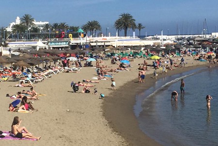 Marbella renueva la "Q" de calidad turística para seis de sus playas