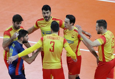 La selección española cae sin excusas ante una Bélgica superior