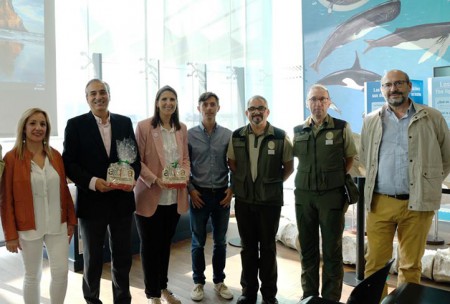 Un instituto y una alumna de Marbella recogen sus premios medioambientales