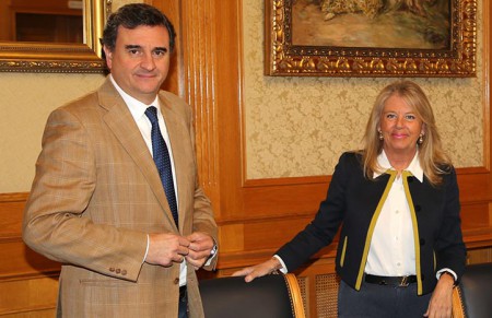 Muñoz afea a la oposición el voto contra los presupuestos y pide apoyo gratis