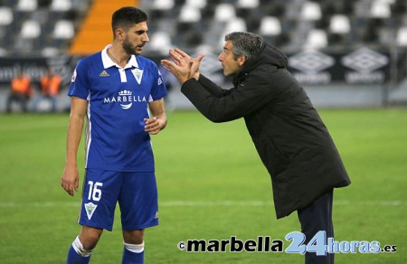 Cubillo: "El Badajoz ha crecido en la segunda parte por un error nuestro"