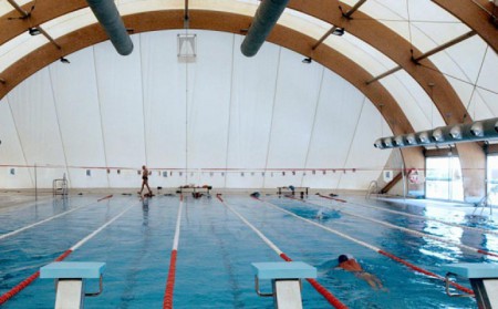 Reabre la piscina municipal de Marbella después de estar 70 días cerrada