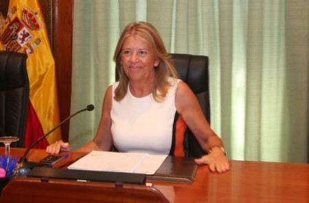 Muñoz presume de una inversión en los barrios que nadie ha visto