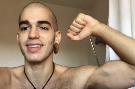 Lamari presenta en Marbella la canción que dedicó a Pablo Ráez
