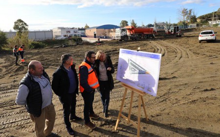 Muñoz insiste en anunciar nuevas plazas de aparcamiento donde ya existen