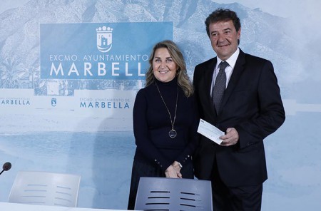 Casi 4.500 euros de fichas perdidas del casino para ayudas sociales en Marbella