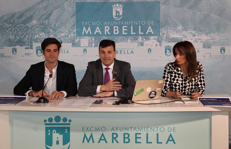 El PP intenta acaparar la creación de empleo ante la temporada alta