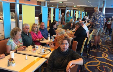 Dos turistas de Marbella, entre los confinados en un crucero en Chile
