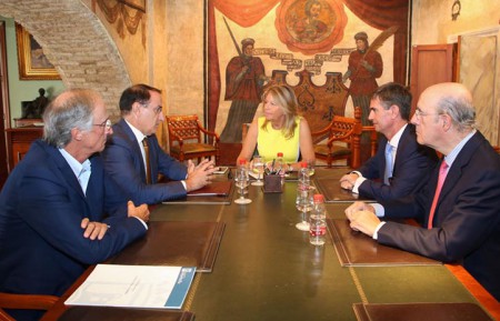 Los empresarios de Marbella exigen a Muñoz ayudas ante el impacto del virus