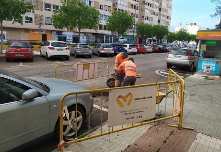 Obras de parcheo con 75.000 euros en la calle Serenata de Marbella
