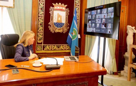 Muñoz rectifica: pleno telemático y con recursos del Ayuntamiento de Córdoba