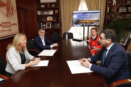 Firmado el acuerdo para que San Pedro mantenga la oficina del 061