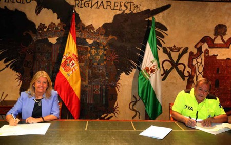 Muñoz también entrega a DYA la puesta en marcha de una tarjeta monedero