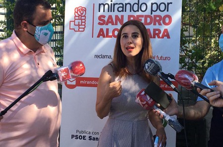El PSOE denuncia las privatizaciones y recortes de la Junta en educación