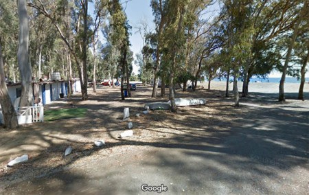 Un joven recibe varios disparos en una zona de playa de Marbella