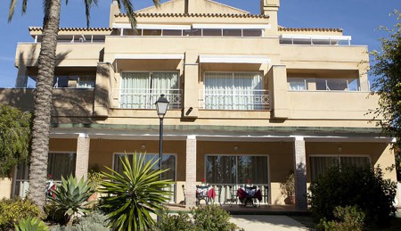 Cinco fallecidos en una residencia de mayores de Marbella tras un brote
