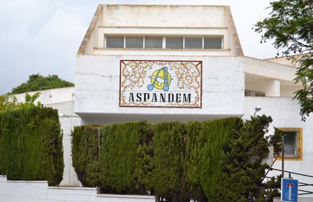 Indignación por obligar la Junta a cerrar los centros de día de Aspandem