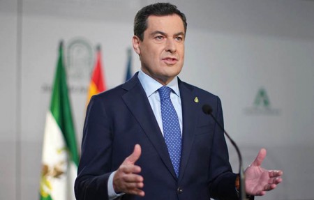 Moreno reduce las restricciones para Navidad pero indigna más a la hostelería