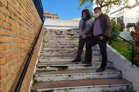 El PSOE vuelve a pedir "actuaciones urgentes" en Plaza de Toros