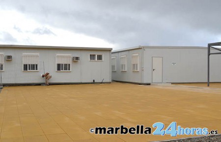 Indignación en padres y madres por el nuevo retraso del instituto de Marbella