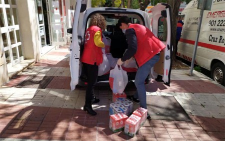 Cruz Roja atiende a más de 400 sintecho en Marbella y San Pedro