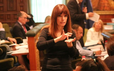 El PSOE pide intérpretes de signos en actos municipales y en RTV Marbella