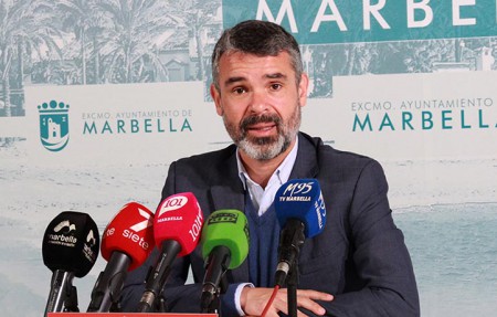 El PSOE dice que Marbella es líder en covid por la "incompetencia" de Muñoz