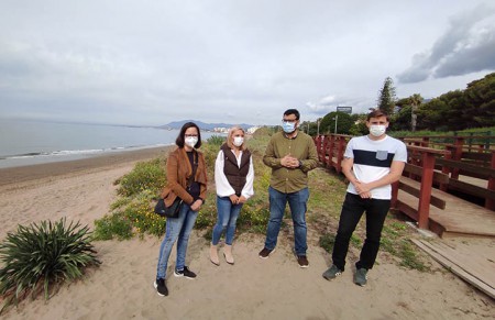 Unidas Podemos denuncia los proyectos de tres chiringuitos en el litoral marbellí