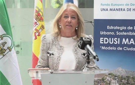 Muñoz impulsó la apertura comercial en San Bernabé y ahora culpa a la Junta