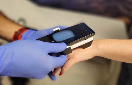 Quirónsalud Marbella implanta un servicio de teledermatología