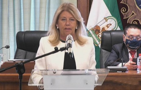 Muñoz se enreda en datos exagerados y propaganda para analizar su gestión