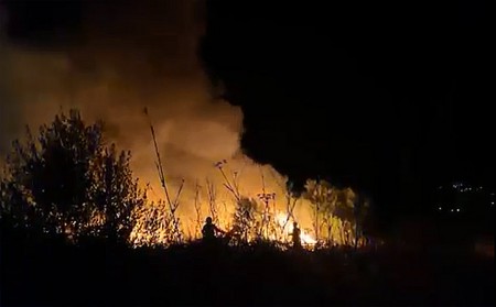 Sofocados dos incendios en las inmediaciones de La Ermita y La Montúa