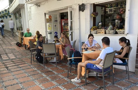 El paro baja en agosto en Marbella hasta niveles previos a la pandemia