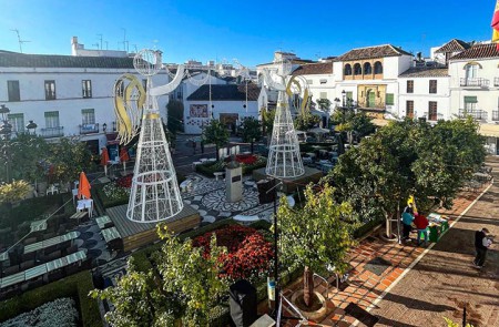 Ven una falta de respeto que Marbella encienda las luces de Navidad el 25-N
