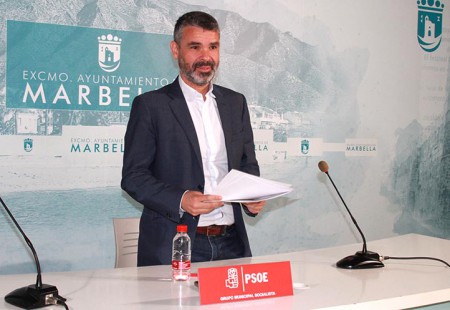 El PSOE lleva al pleno una moción de apoyo a los trabajadores de Unicaja