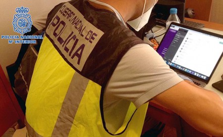 Detenido en Marbella por difundir con perfiles falsos imágenes de su exnovia
