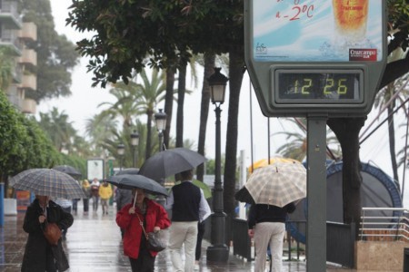 Meteorología amplía las alertas por lluvias y viento en la Costa del Sol