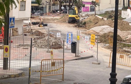 Muñoz anuncia el aparcamiento en la calle Doha para antes de las municipales