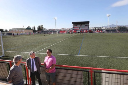 Los campos municipales de San Pedro rebajarán el gasto eléctrico un 40%