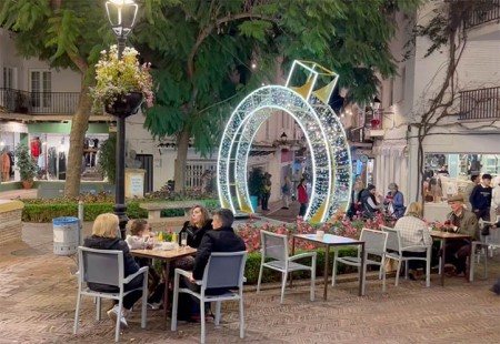 Comercios del Casco Antiguo de Marbella ven negativa la cancelación de las campanadas