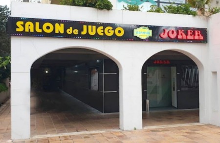 El PSOE pide alejar de los colegios las nuevas casas de apuestas en Marbella