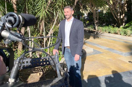 Ángel Mora critica las talas de árboles por parte del Ayuntamiento de Marbella