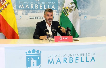 El PSOE solicita más desfibriladores en edificios municipales de Marbella