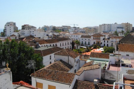 Marbella permitirá obras en viviendas y locales en edificios en situación irregular