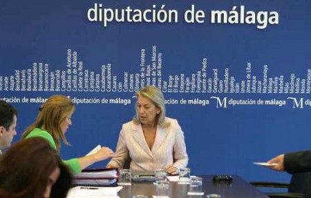 Francisca Caracuel vuelve a Diputación tras un año en el Parlamento andaluz