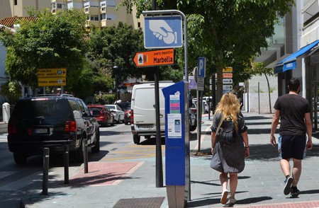 El contrato de la zona azul en Marbella lleva caducado casi un año