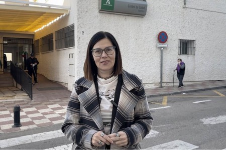 El PSOE pide a la "doctora Muñoz" que defienda la sanidad pública en Marbella