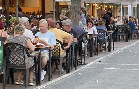 Marbella supera los 82.000 empleos por primera vez en un mes de junio