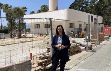 El PSOE denuncia el "caos" en las obras del Faro de Marbella